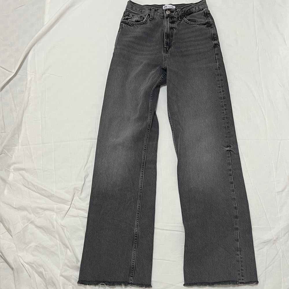 Zara Geey Wide Leg Jeans with Raw Hem